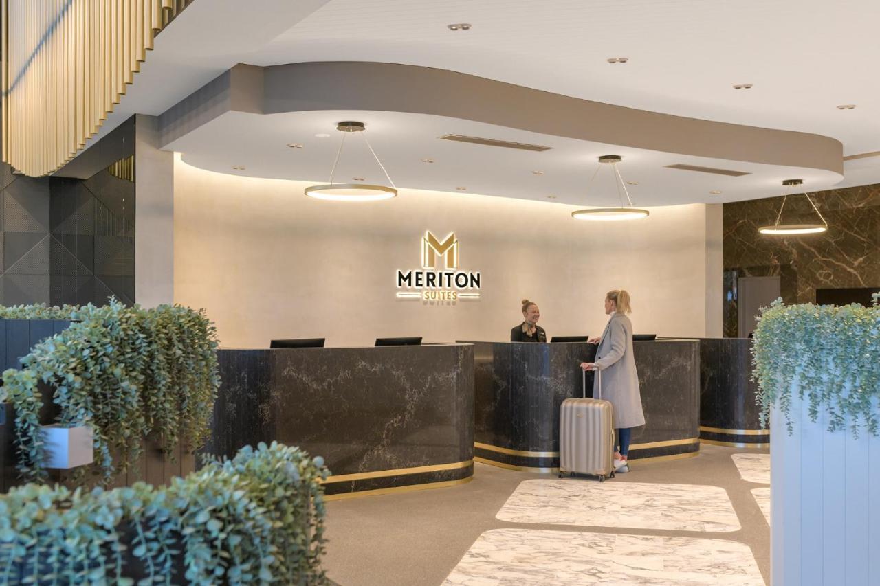 Meriton Suites Surfers Paradise Gold Coast Buitenkant foto Meriton Sydney
